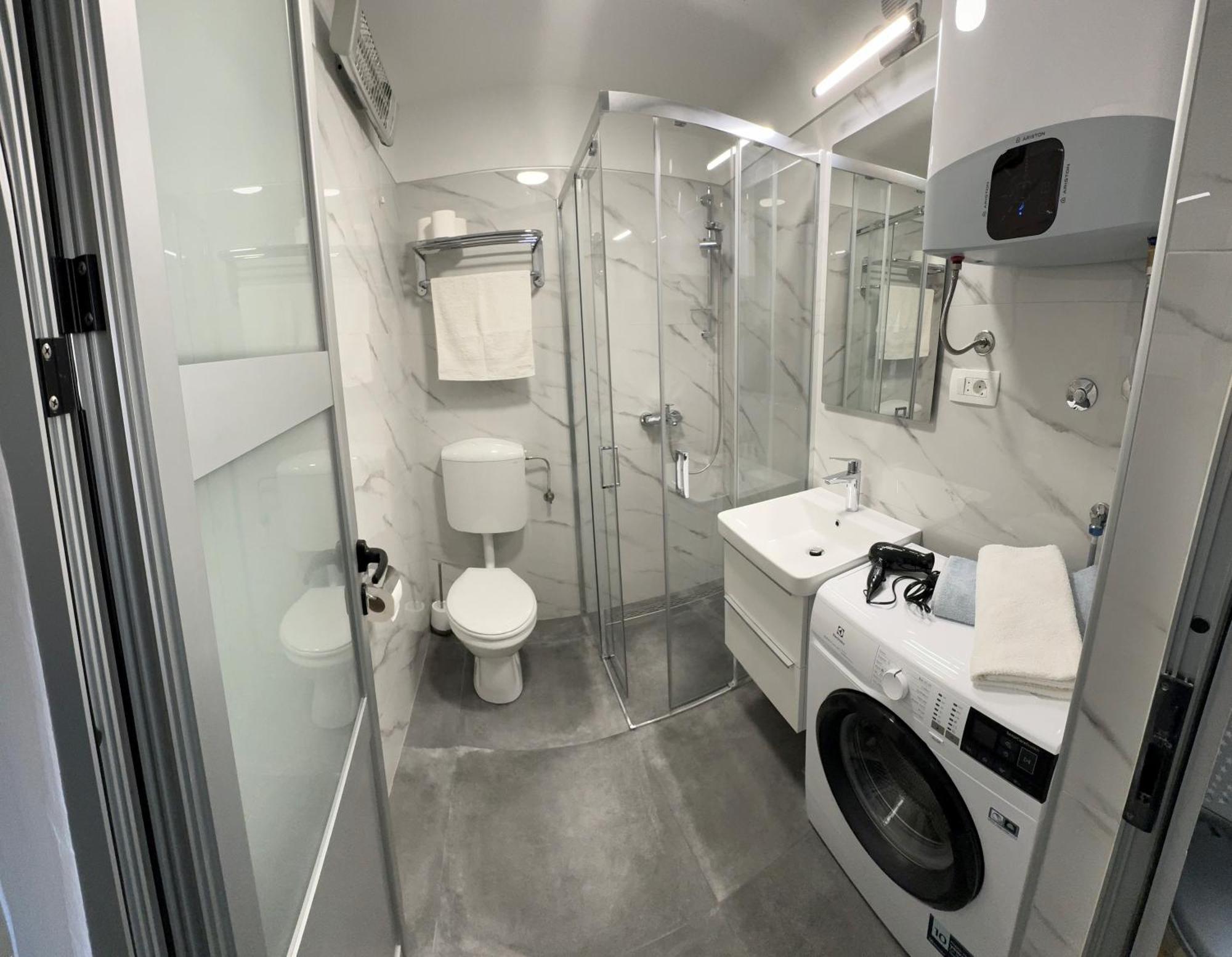 Eleonora Apartments Zadar Ngoại thất bức ảnh